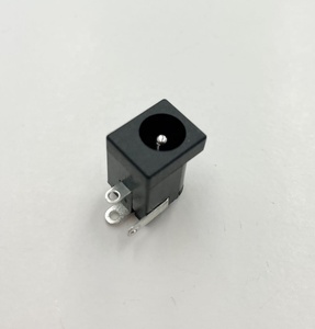 工厂产地5.5毫米x 2.5毫米母Dc电源插孔3针面板安装连接器
