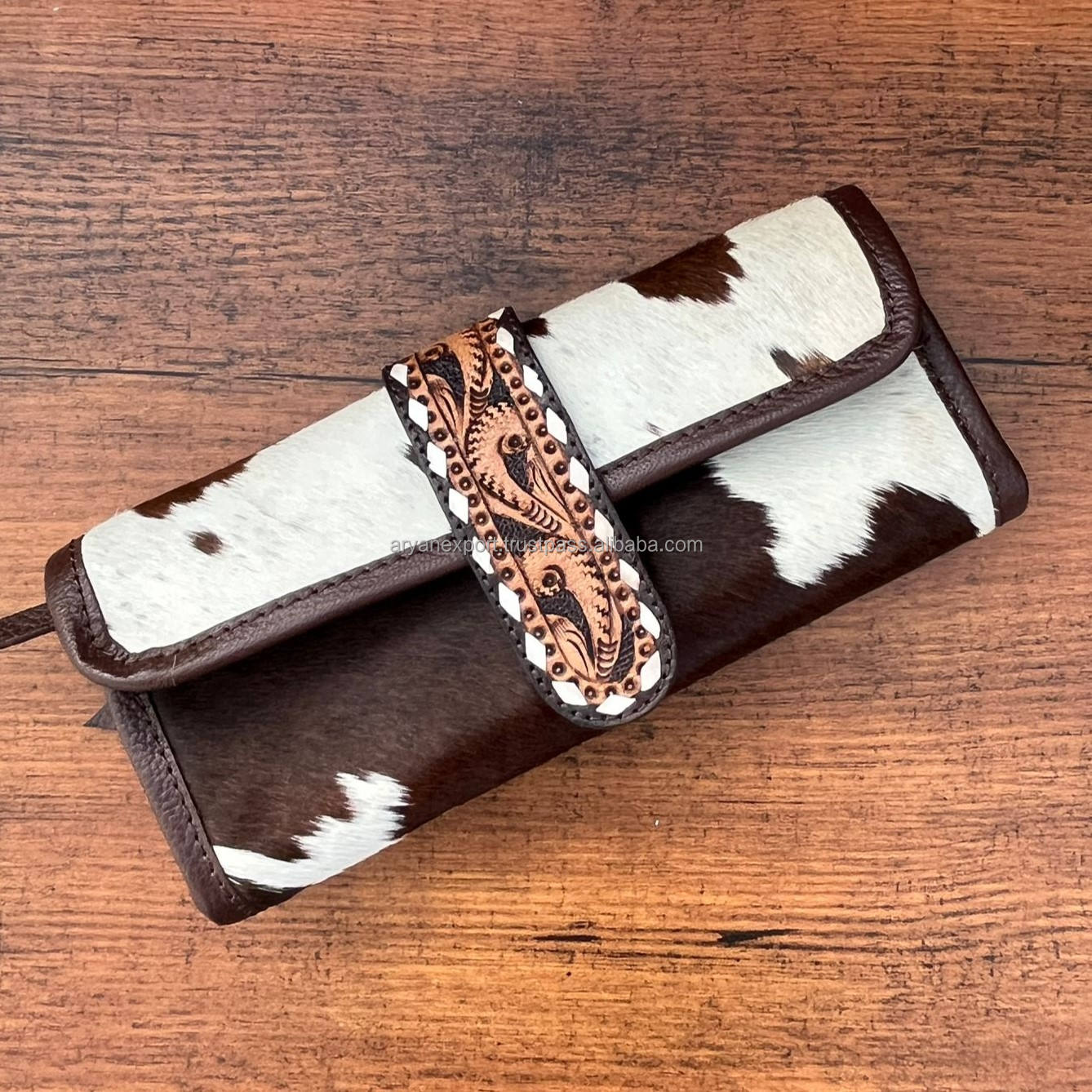 สีน้ำตาล