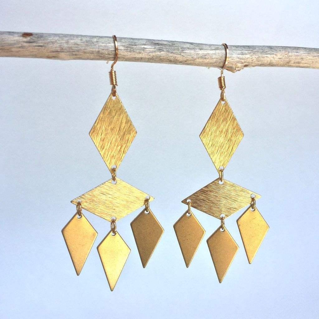 สีน้ำตาล