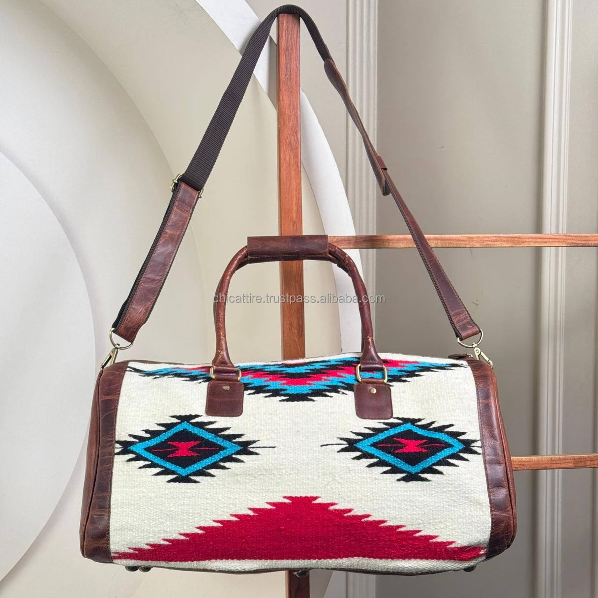 สีน้ำตาล