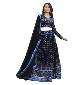 Fabzoneによる女性のための青い目プレミアム品質のLehenga - Product Image 1