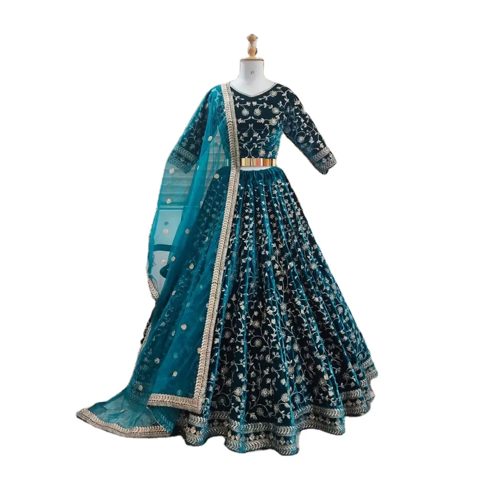 Delizioso velluto di viscosa di design multicolore con ricamo di codifica pesante 3mm Sequence Work Lehenga Choli per le donne Online