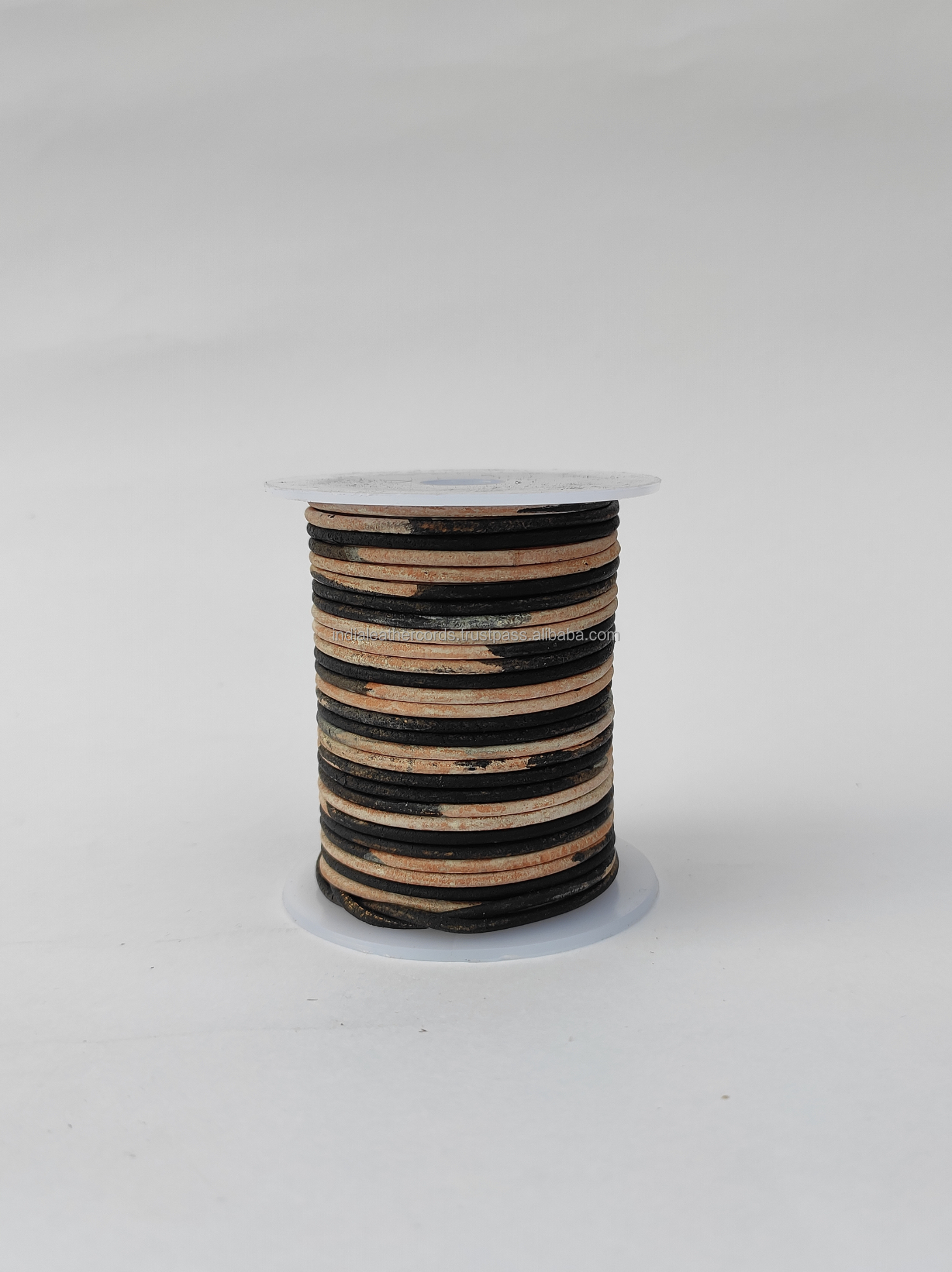 สีดำ-ขาว