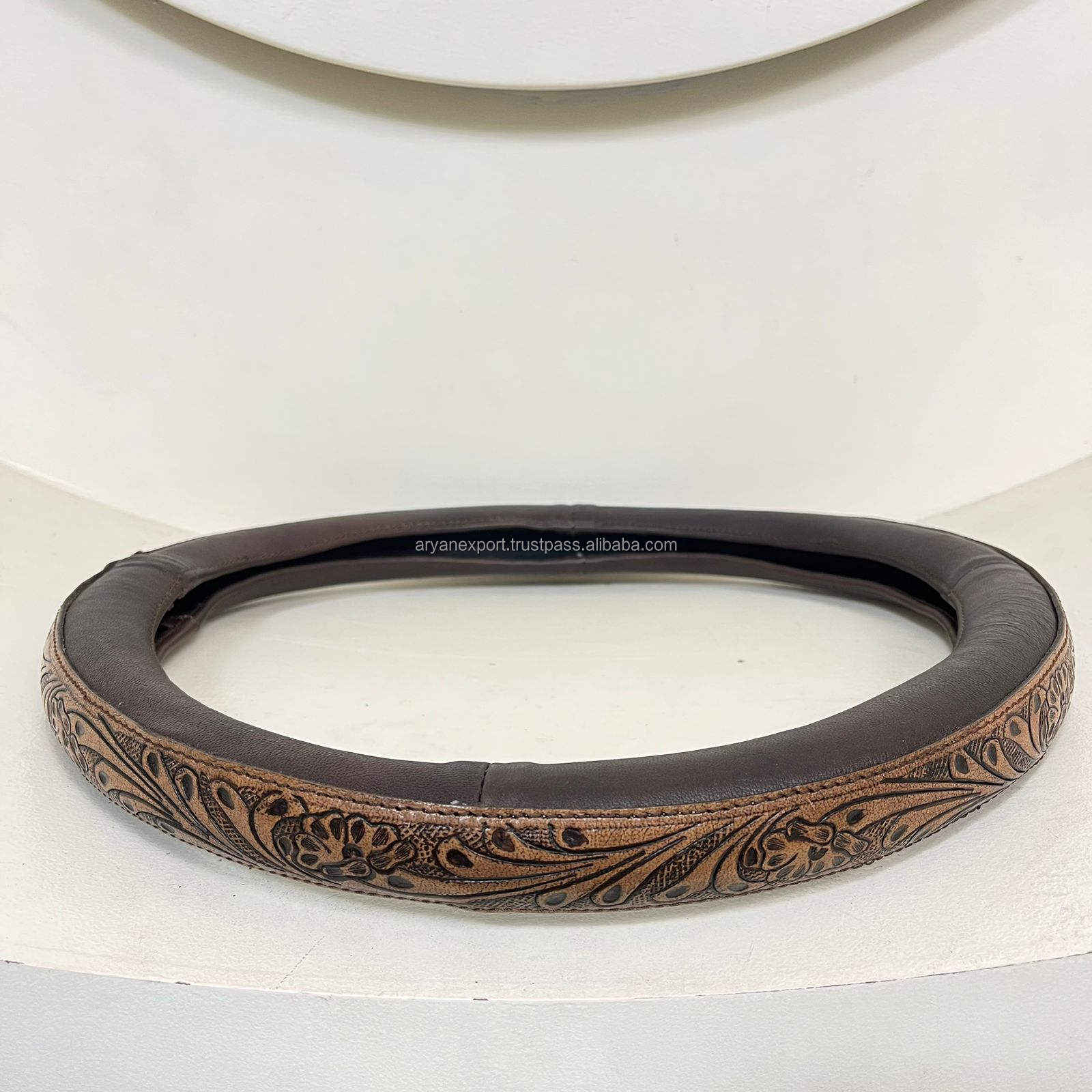 สีน้ำตาล