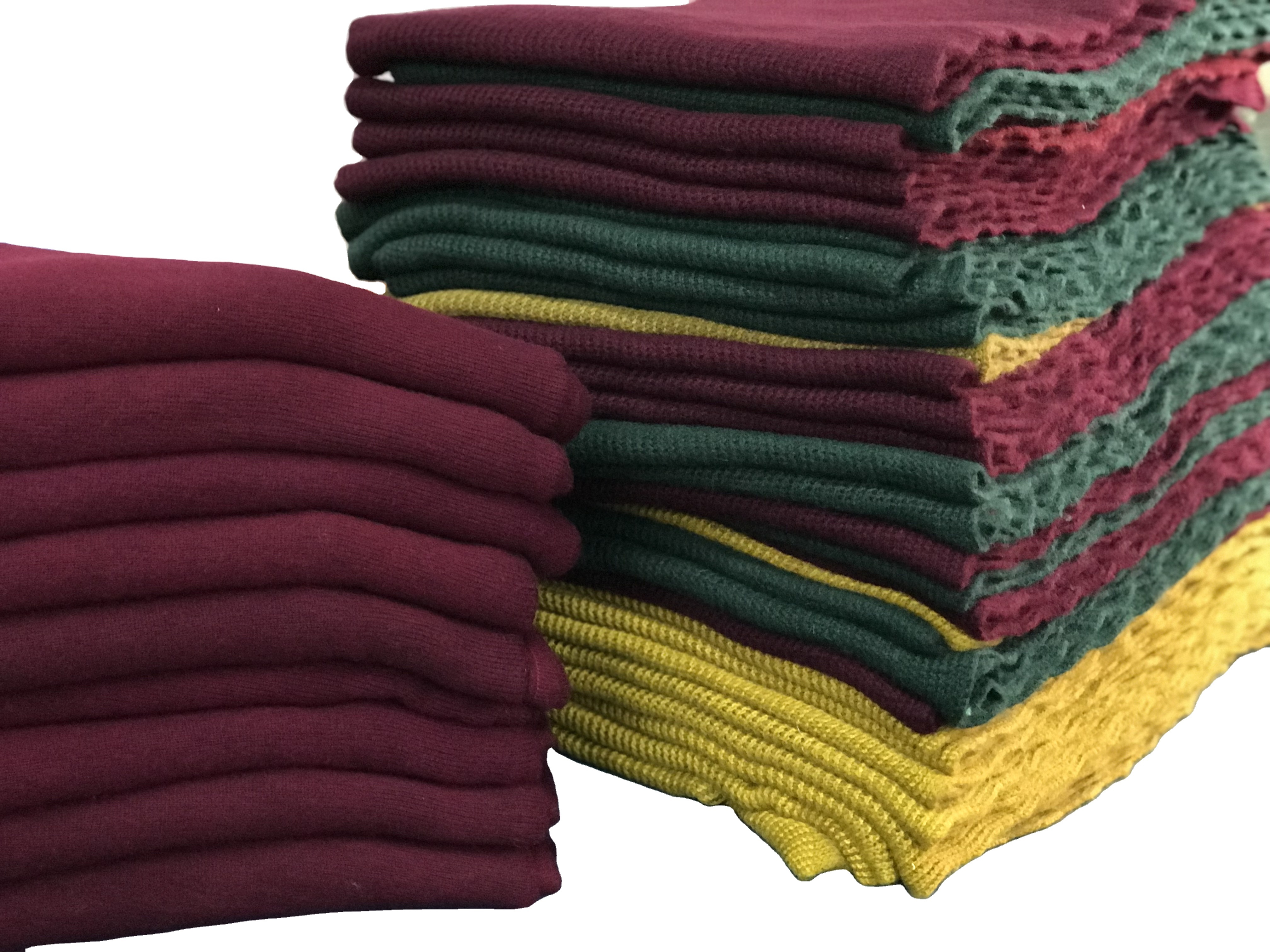 สีแดงเข้ม