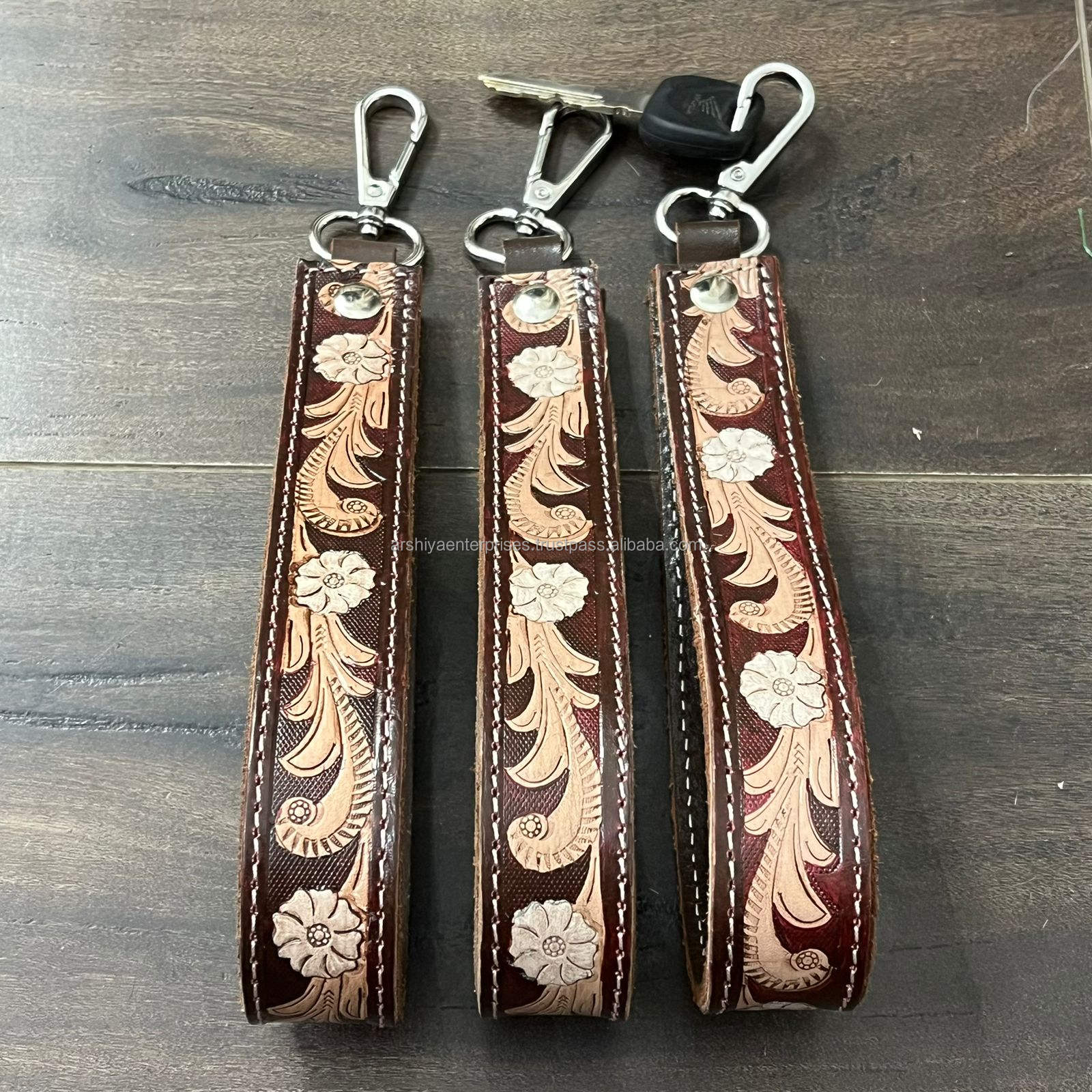 สีน้ำตาล