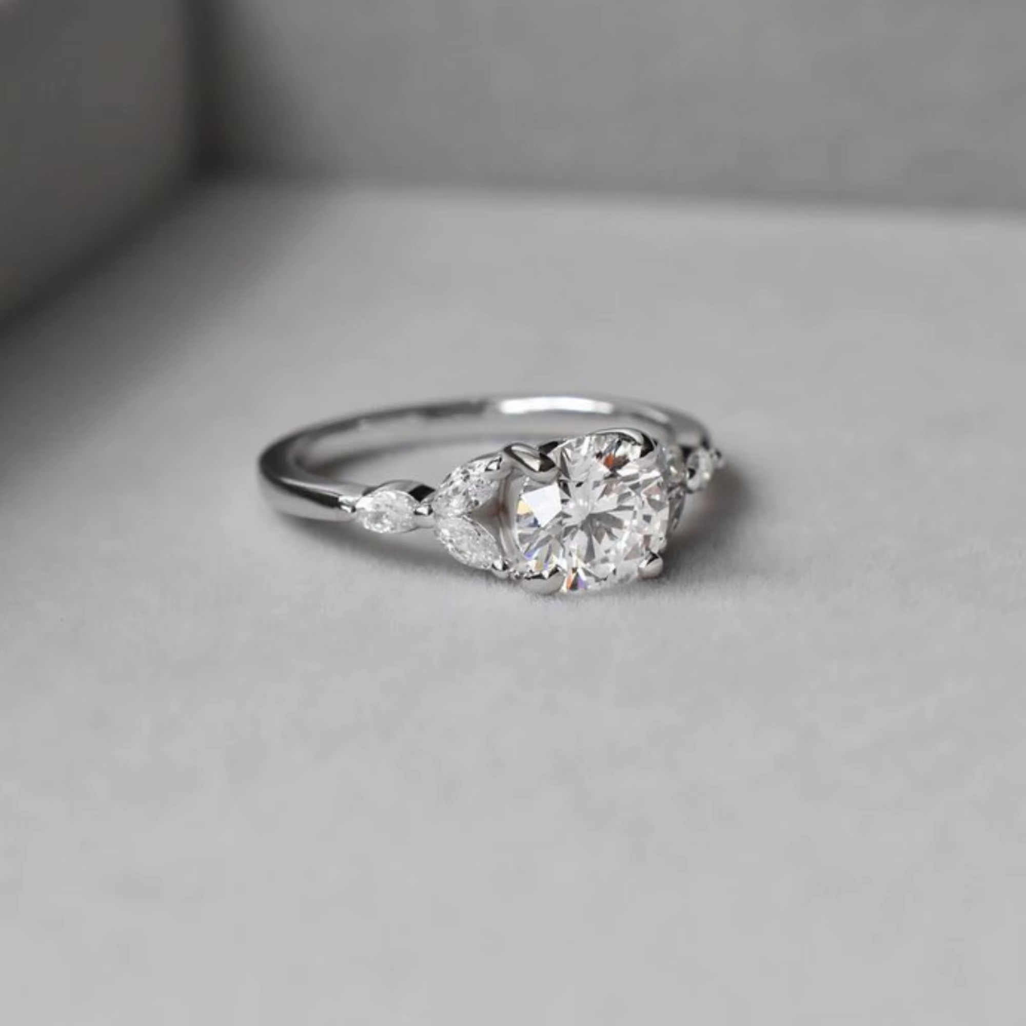 10K Gold (Moissanite)