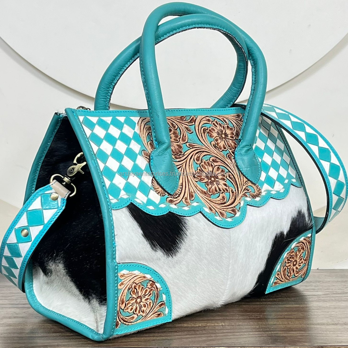 À carreaux blanc et turquoise