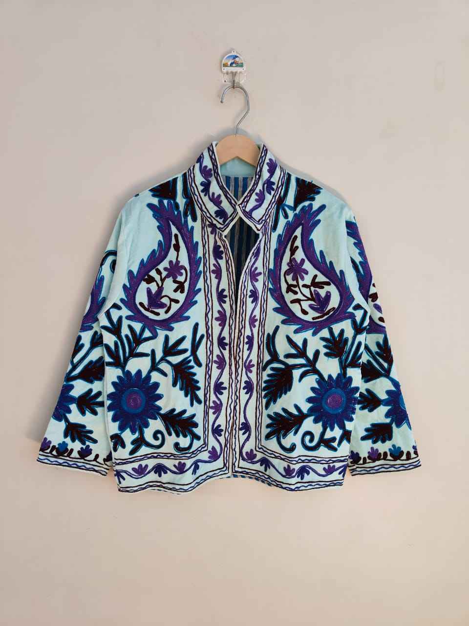 Comme le montre l'image