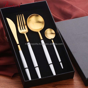 Elegante modello indiano artigianato metallo posate Set tè caffè pranzo in legno cucchiaio forchetta in acciaio inox stoviglie per