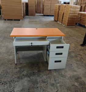 Mesa de oficina de diseño moderno para el hogar con cajones, escritorio de ordenador, muebles de oficina de metal, escritorio de trabajo de estudio, mesa de oficina - Product Image 4