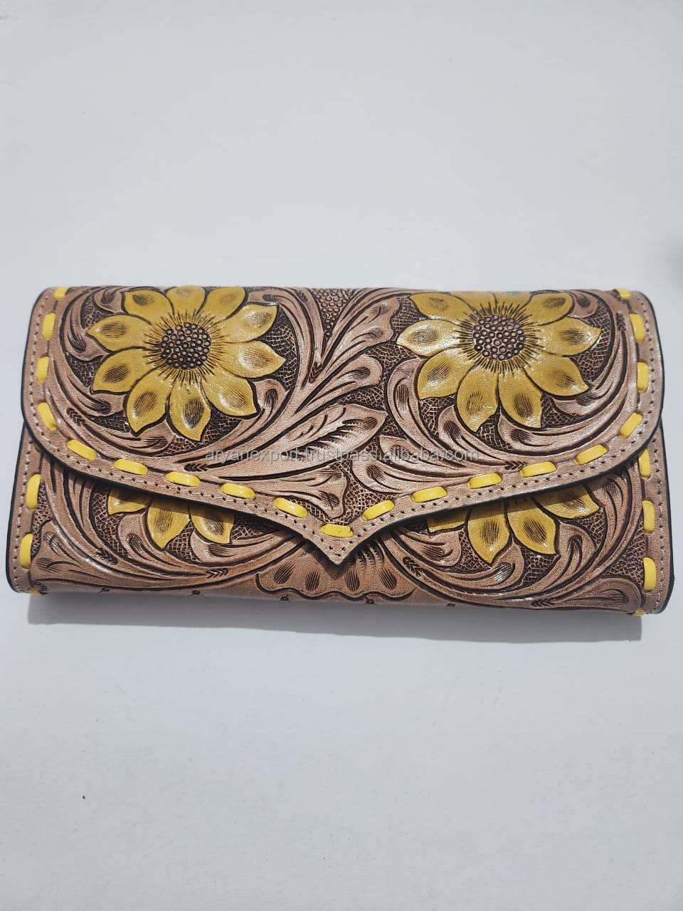 สีน้ำตาล