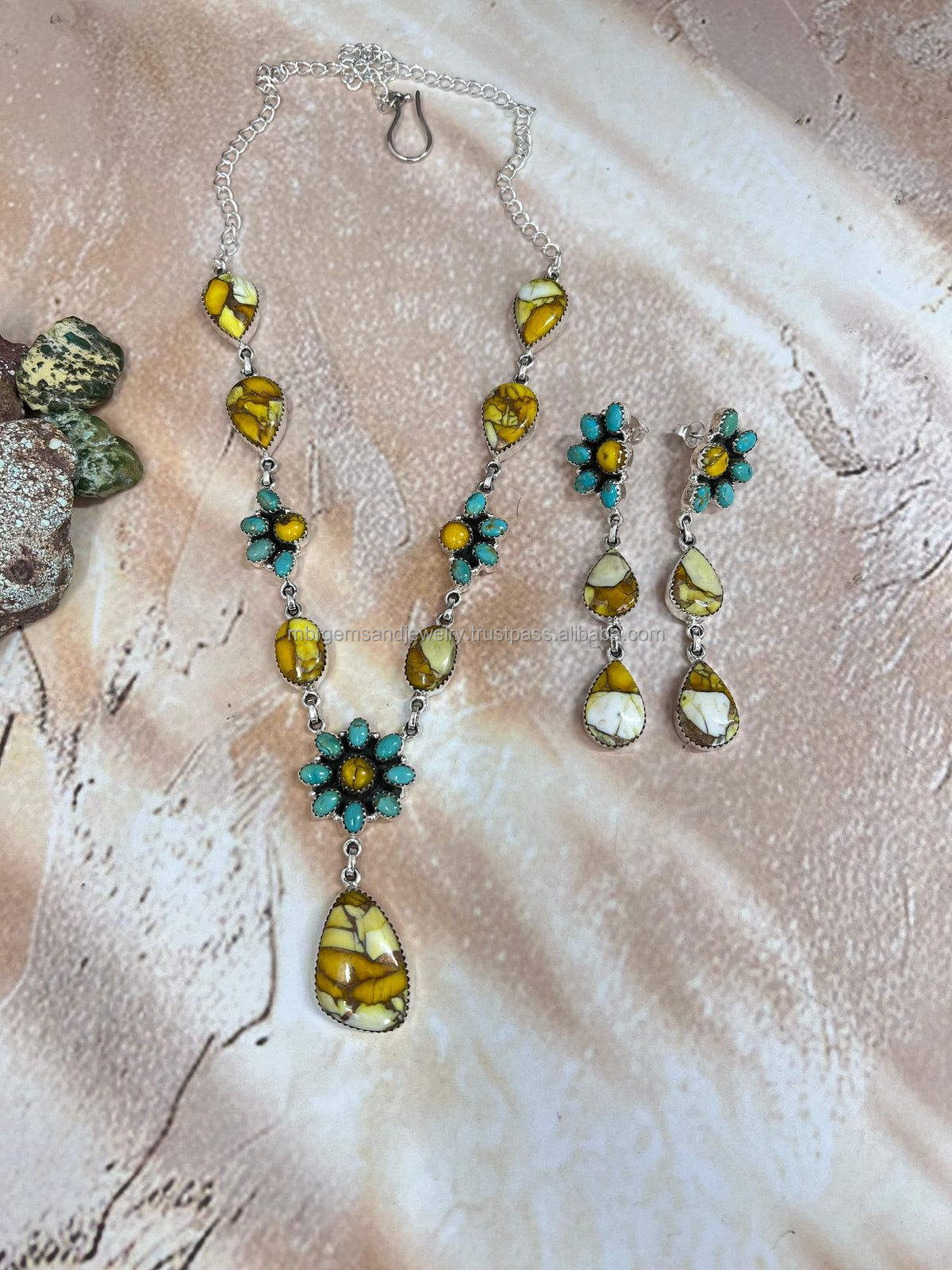 ในภาพเดียวกัน