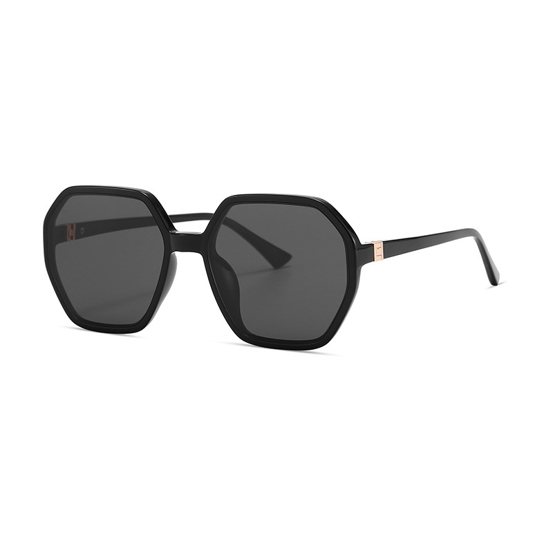 C1: Black/ Smoke