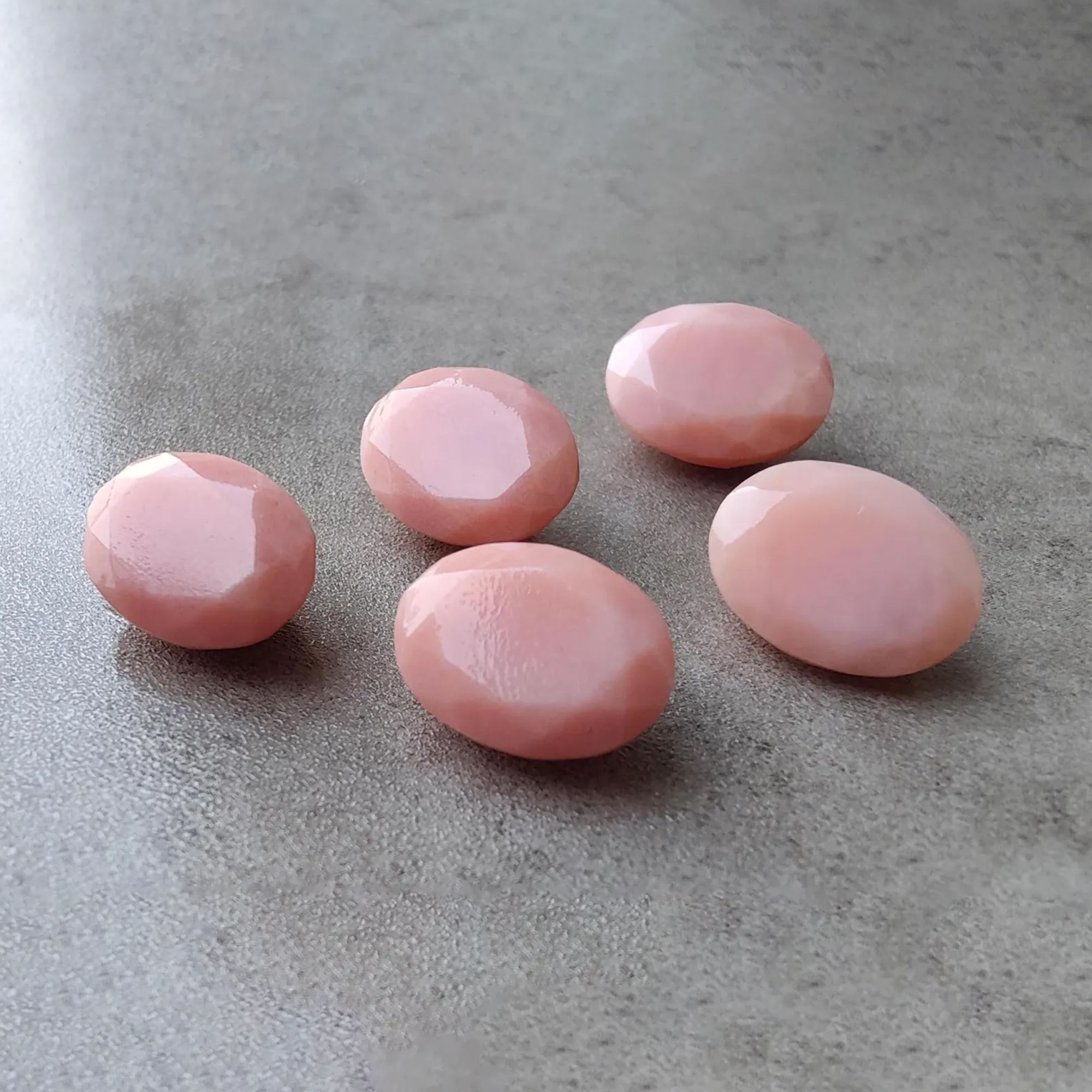 เหมือนในรูป