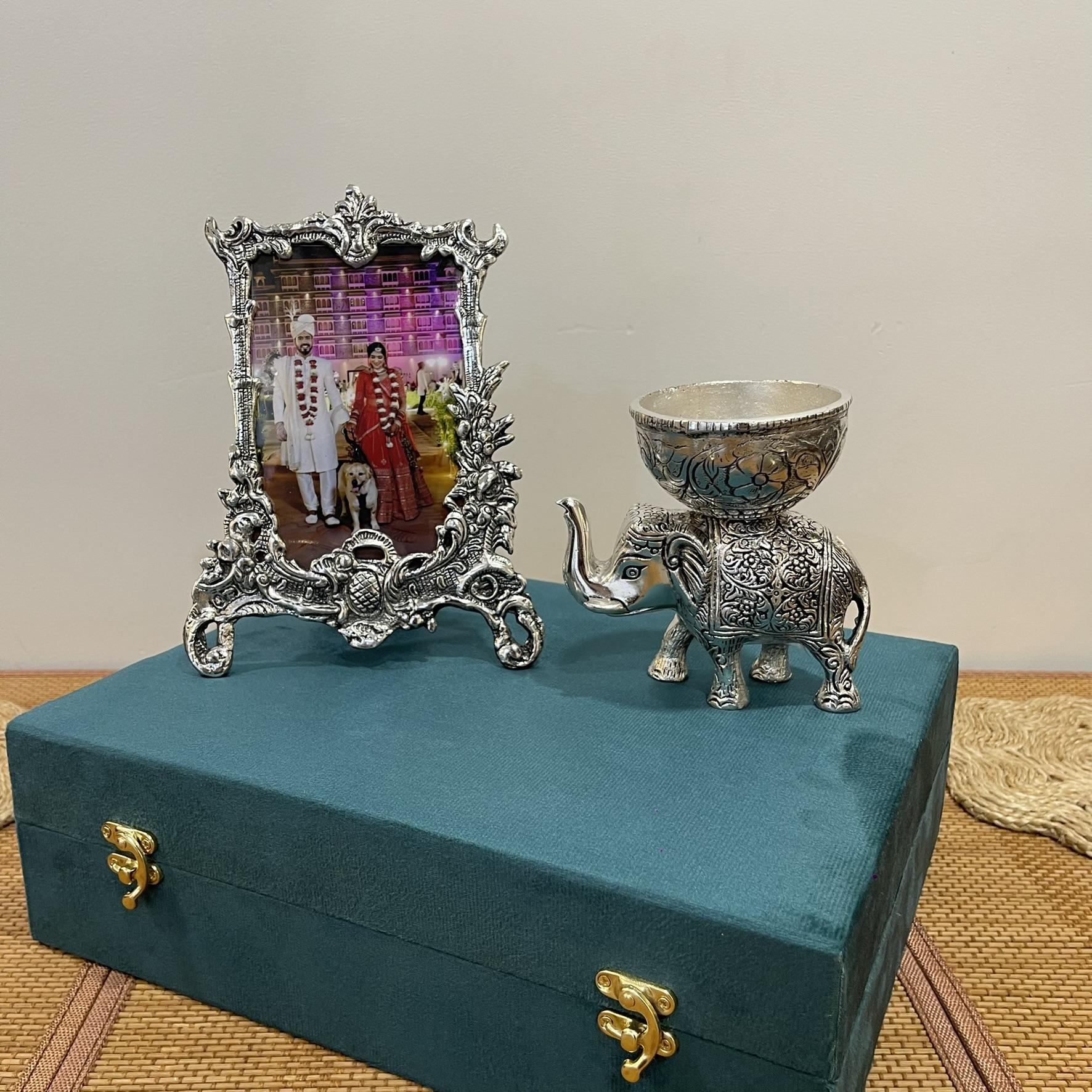 เช่นเดียวกับภาพ