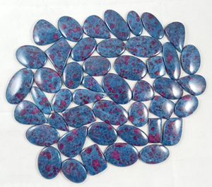 Doğal yakut kiyanit Cabochon toplu Cabochon şifa kuvars el cilalı toptan yarı değerli taş kabinler