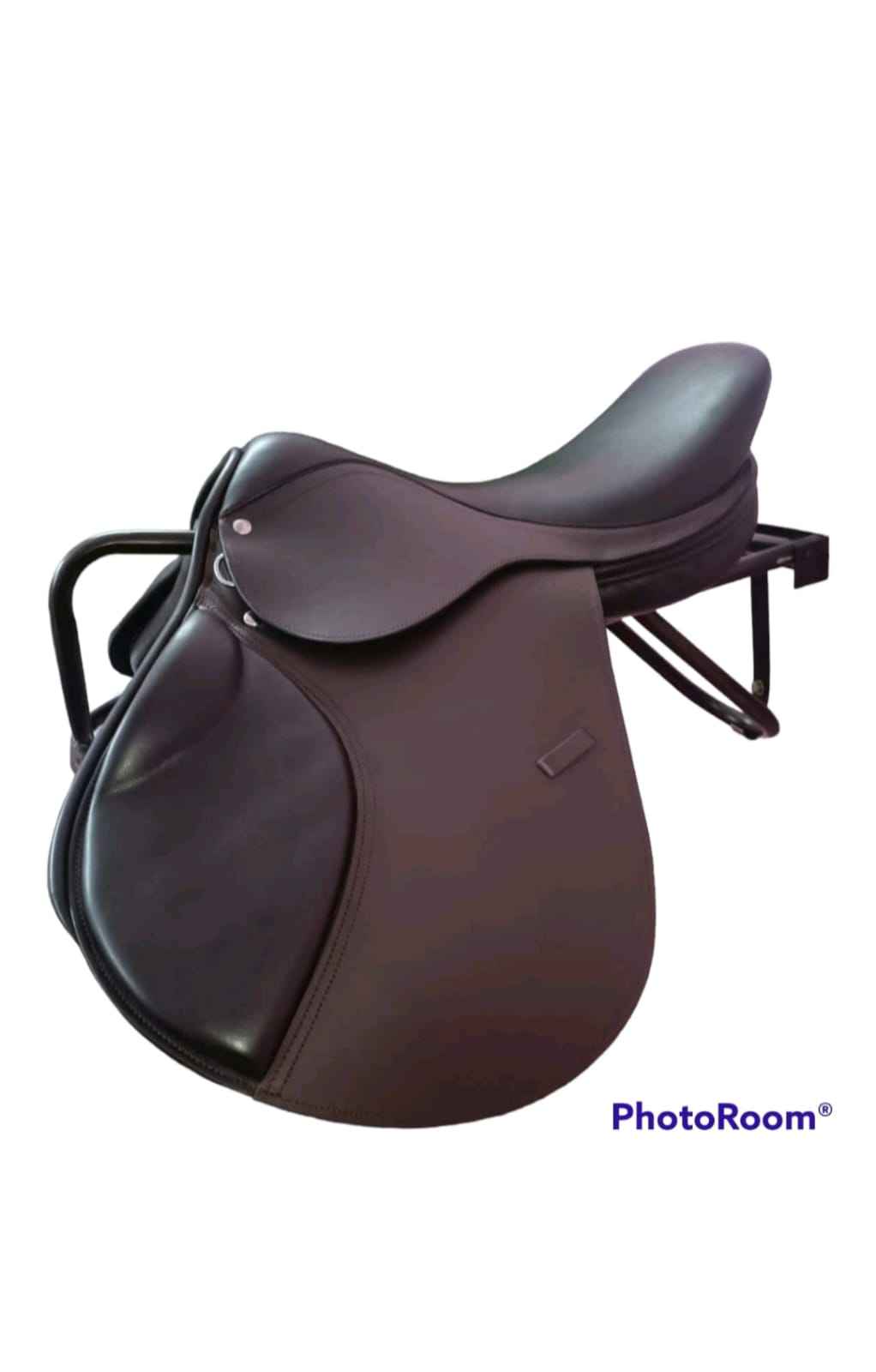 สีน้ำตาล