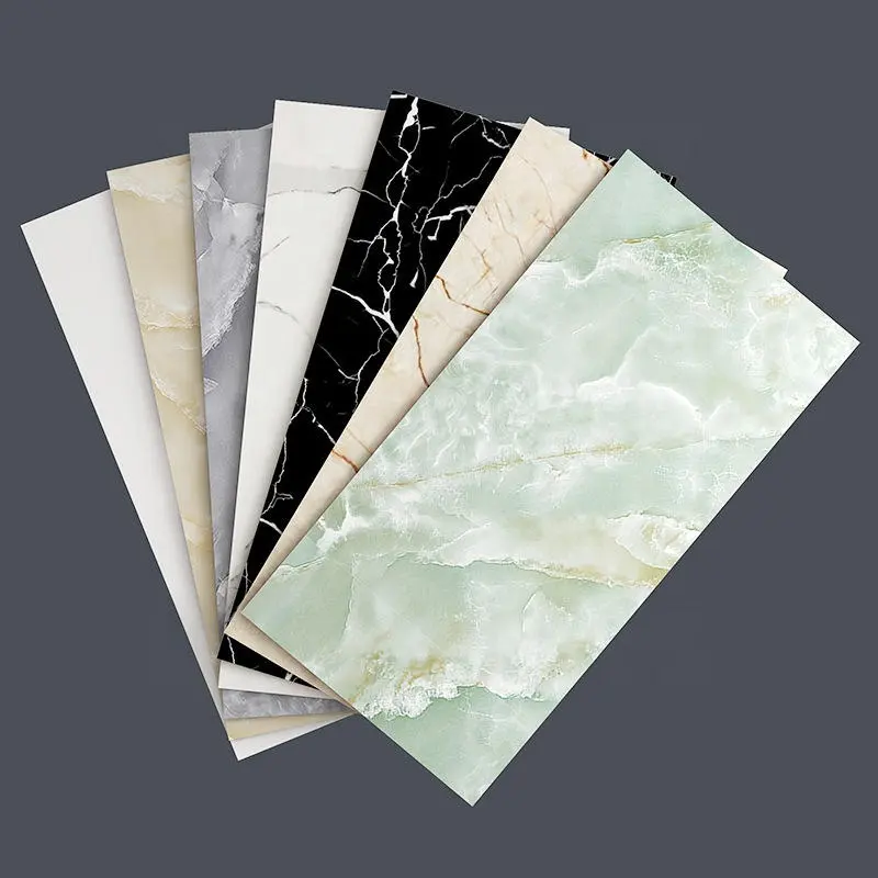 Diseño decorativo Panel de pared Papel tapiz de PVC Pegatinas de pared 3D Piedra de mármol Diseño gráfico Baño Moderno Material de PVC impermeable