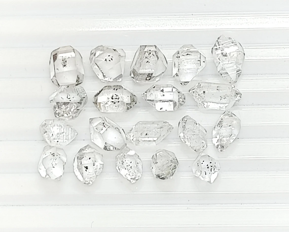 เช่นเดียวกับภาพ