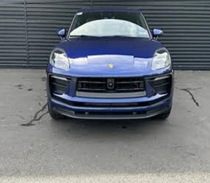 2024 P O R S C H E Macan T AWDクリーンタイトル中古車低マイレージサウンドエンジン各戸ごとの配送出荷 - Product Image 1