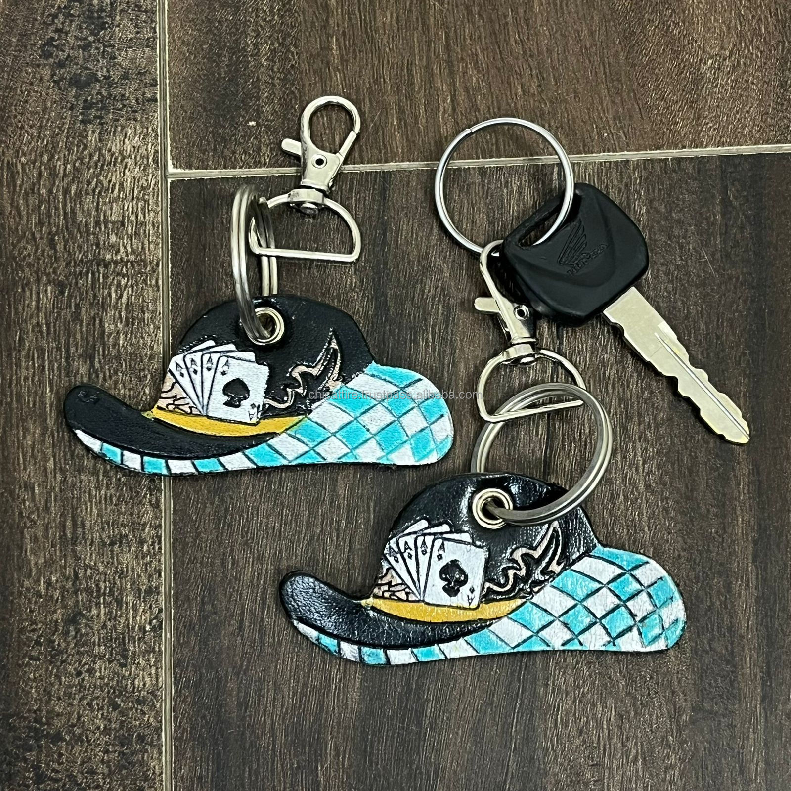 Turquoise et blanc à carreaux