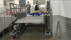 Heavy Objects Container <strong>Unloading</strong> Lifter Hydraulic Lifting Platform - Product Image 5
