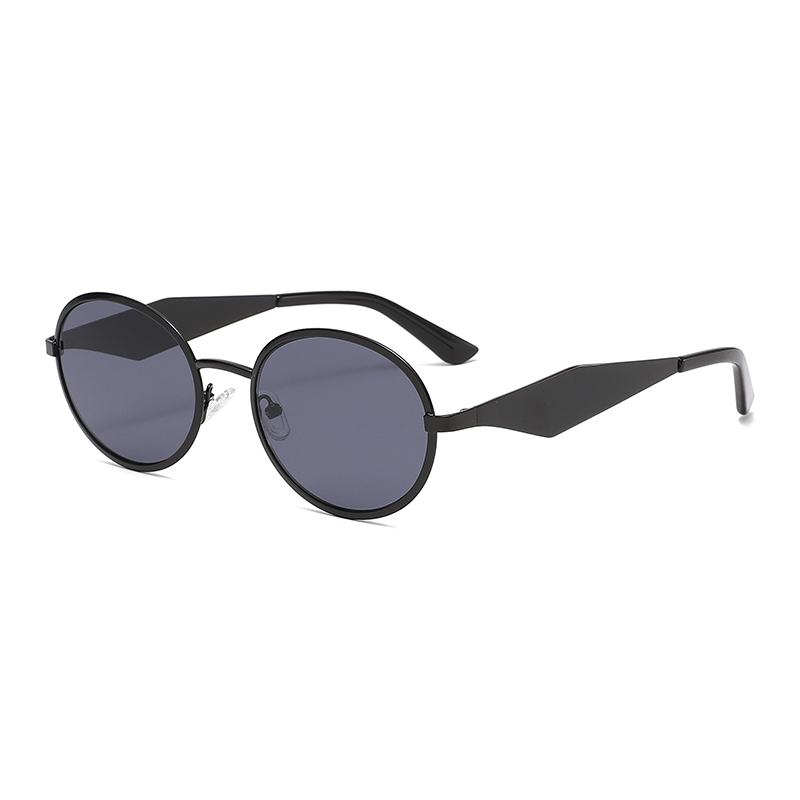 C6: Black/ Smoke