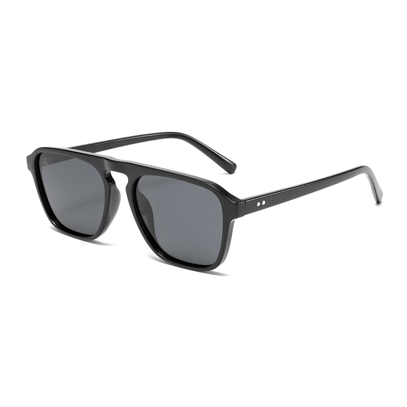 C1: Black/ Smoke