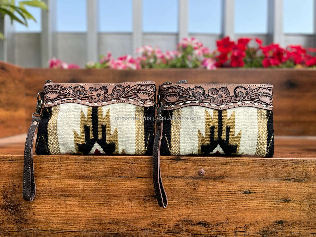 โกลเด้น