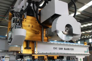 Cabezal giratorio de 360 grados oscilantes, enrutador CNC ATC de 4 ejes para máquina CNC de muebles de madera, fabricación de modelos 3D m-shine - Product Image 3