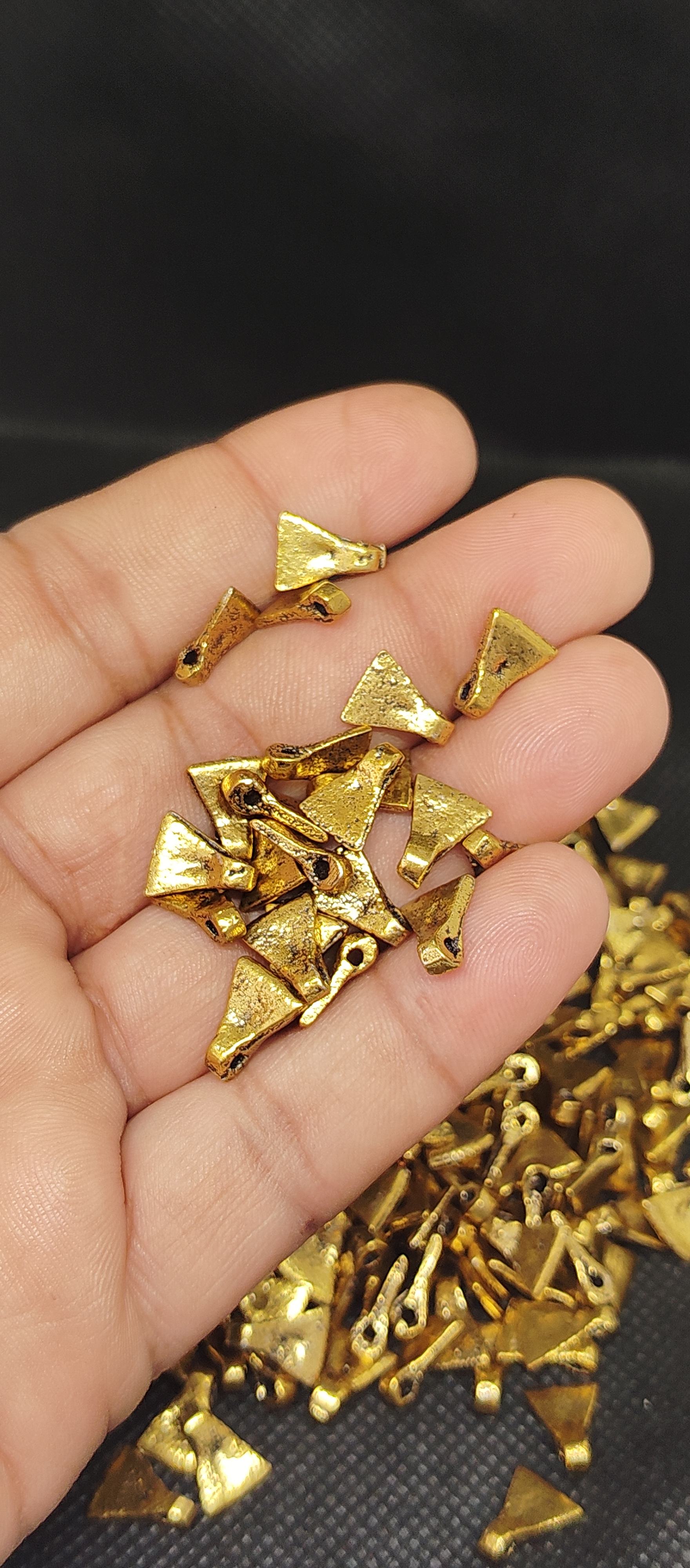 จี้ทองเหลือง