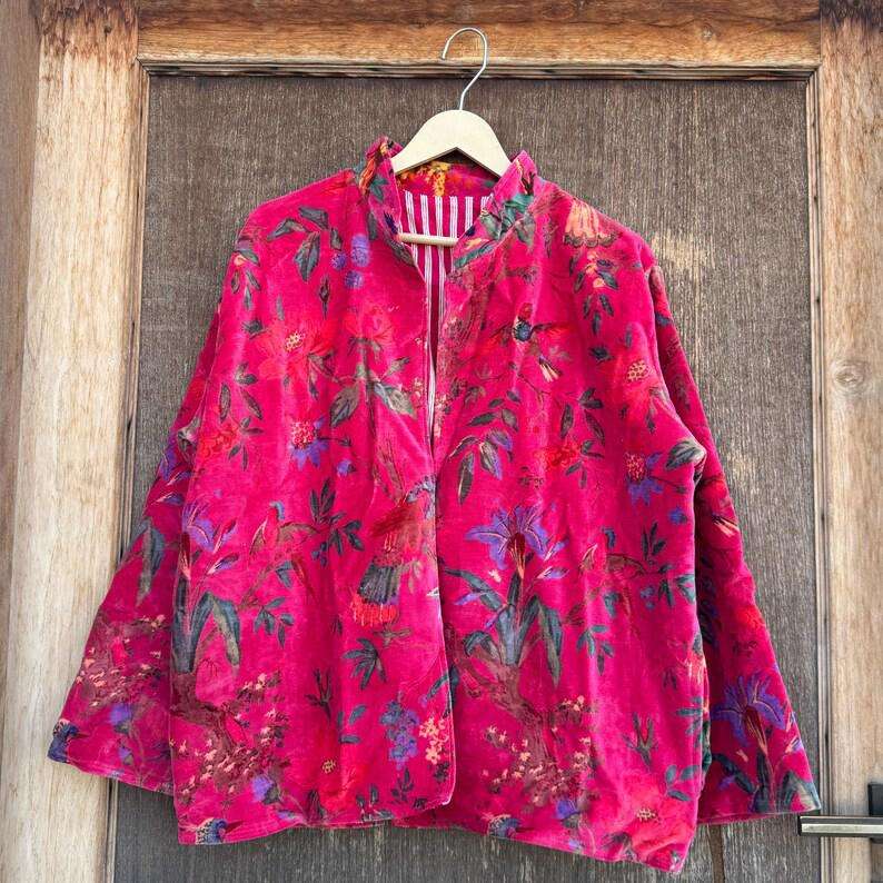 ตามที่แสดงเป็นภาพ