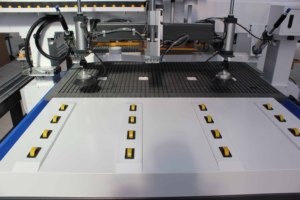 1530 4 ejes Atc Anidamiento Solución Cnc Enrutador Corte de madera Sistema automático de carga y descarga Máquina para gabinete de muebles - Product Image 4
