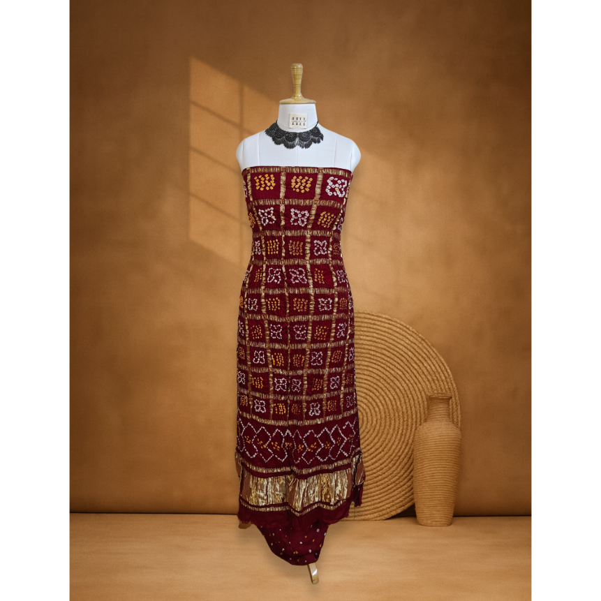 สีแดงเข้ม