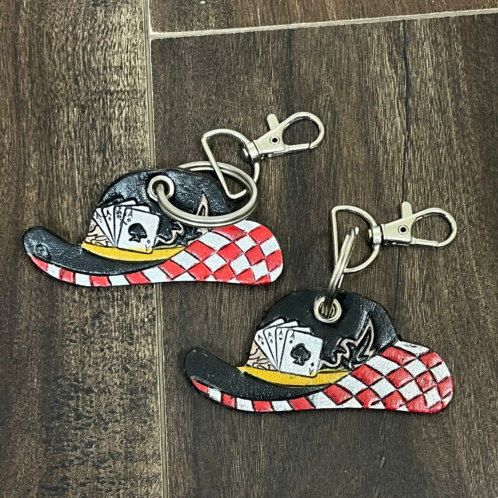 À carreaux rouges et blancs