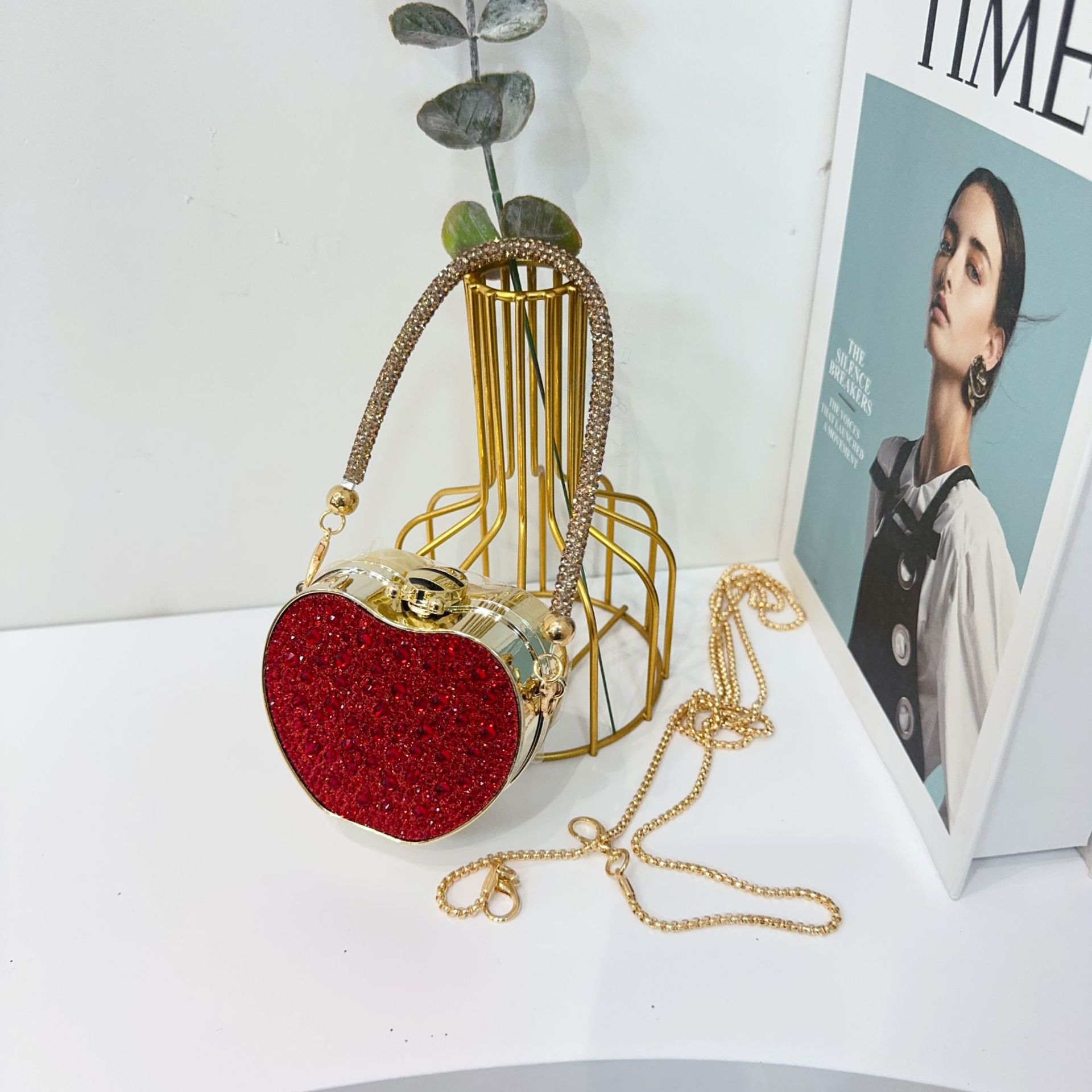 pomme diamant ronde rouge