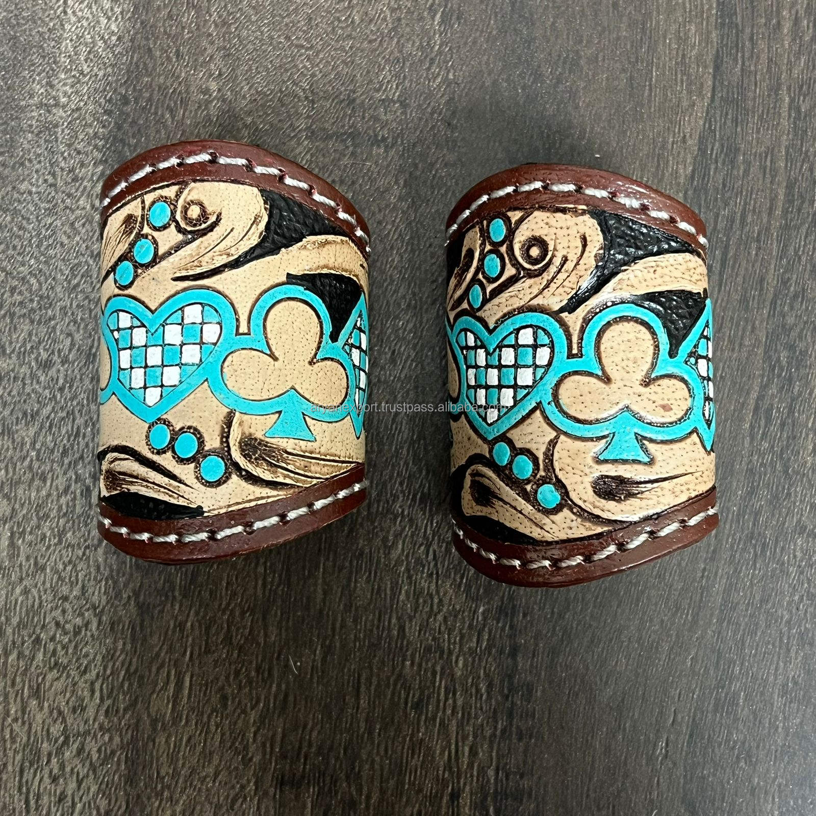 สีน้ำตาล