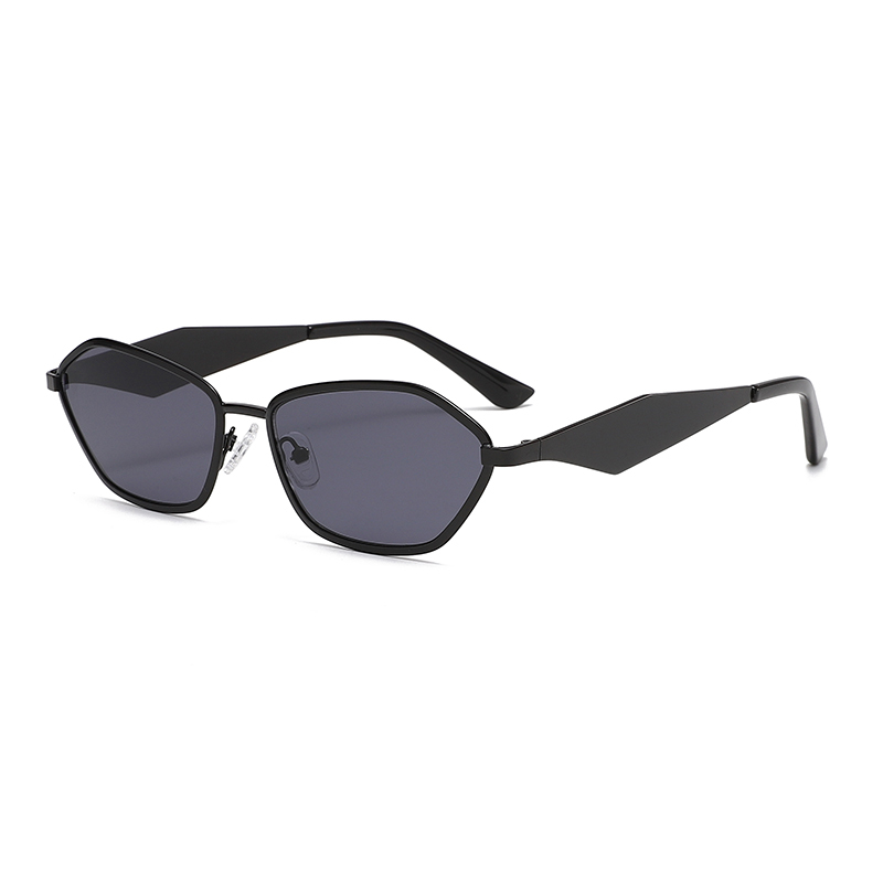C6: Black/ Smoke