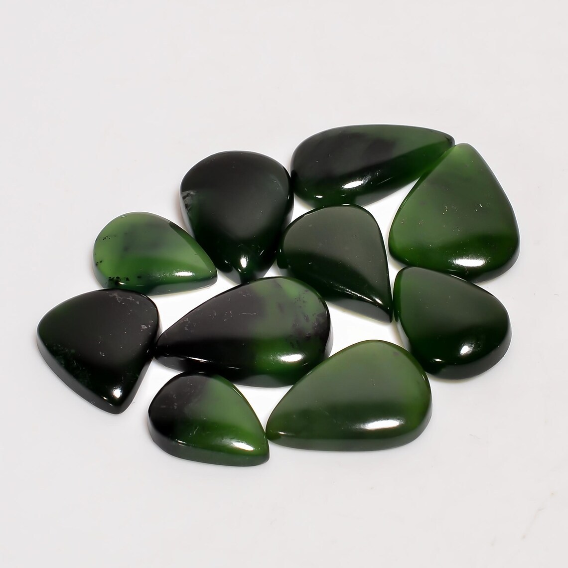 Cabochon en Néphrite Naturelle, Jade Néphrite Verte