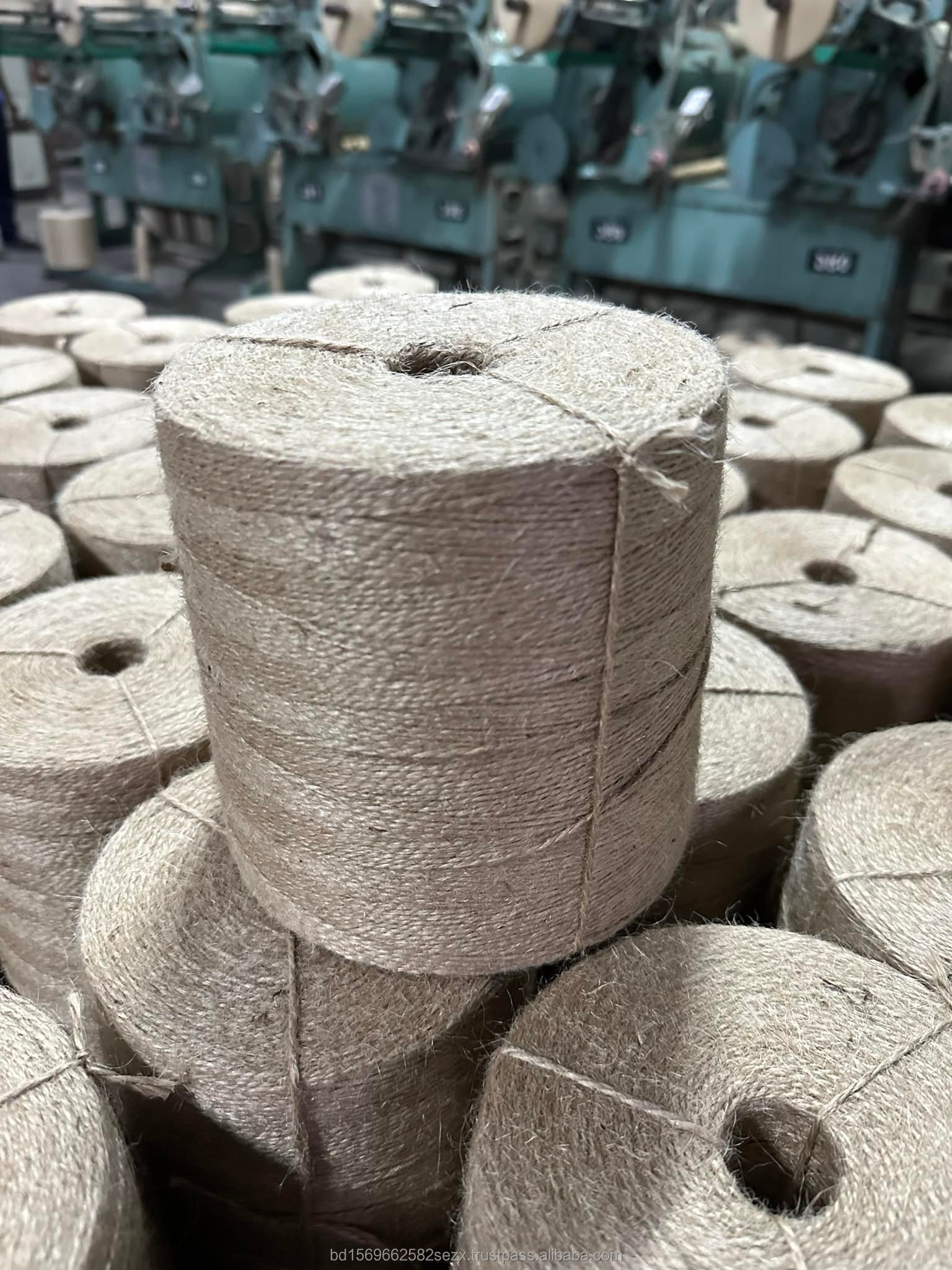100% Natural jute color