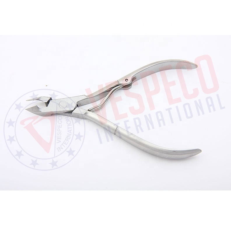 Finition polonaise ou mate selon les exigences du client.