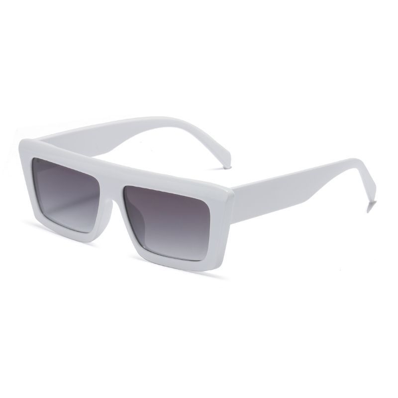 C3: White/ Smoke Gradient
