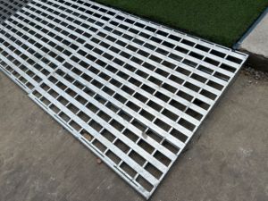 现代设计三角型镀锌钢格板金属建筑材料 - Product Image 6