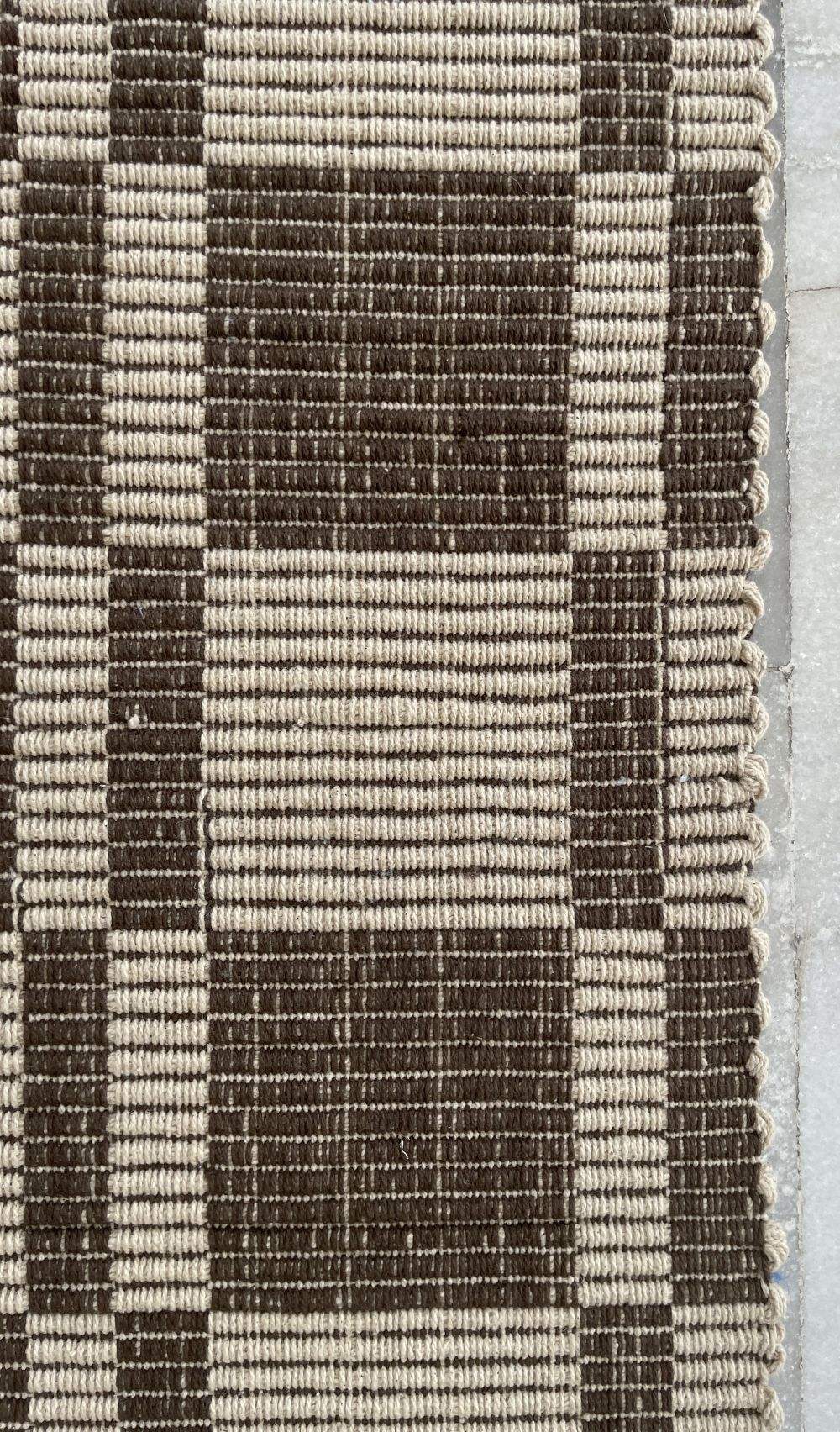 สีน้ำตาลเบจ