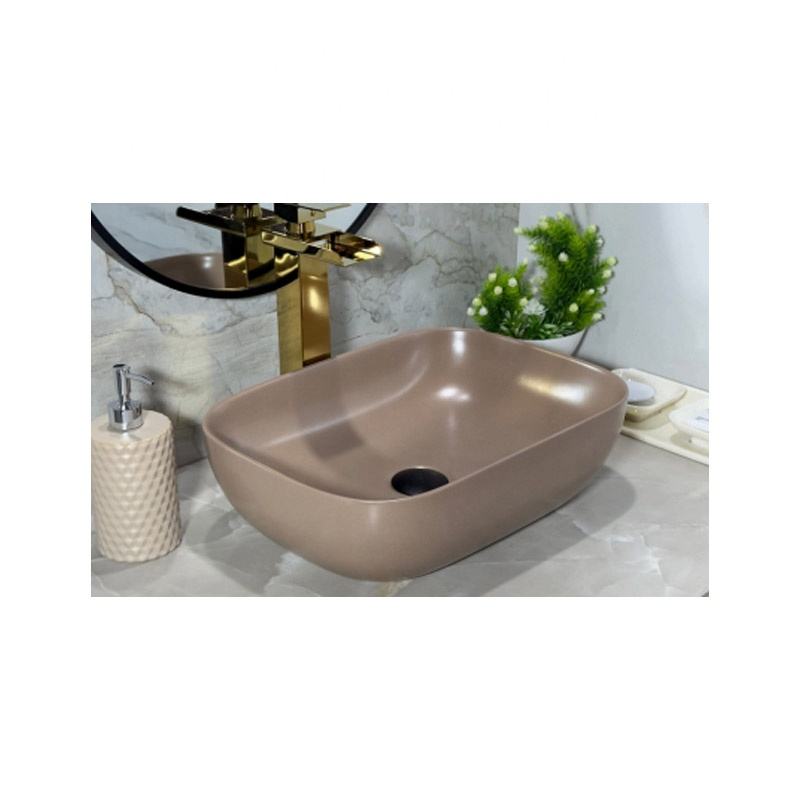 สีน้ำตาล