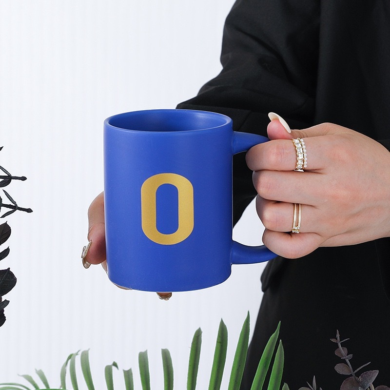 custom alphabet blue ceramic Mug (O)