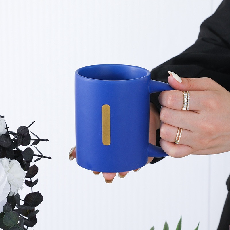 custom aplhabet blue ceramic Mug (I)