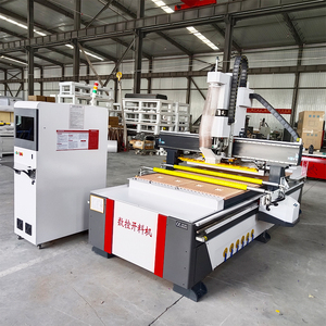 Hochwertiger CNC-Fräser 3-Achsen 1325 Automatischer Werkzeug wechsel Automatisches Be-und Entladen der Holz schneide maschine - Product Image 4