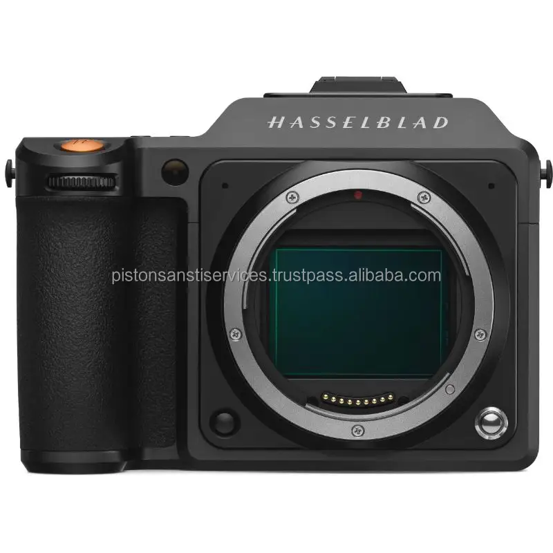 كاميرا بلا مرآة بجودة عالية طراز Hasselblad X2D 100C بصيغة متوسطة